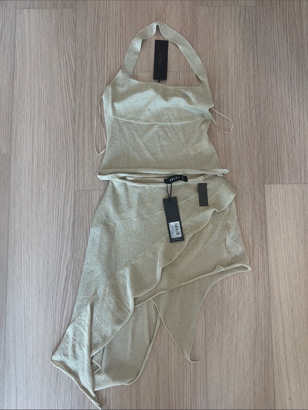 Lioness palisades halter and skirt set gold